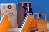 Air Force One chở Tổng thống Trump hạ cánh tại Đà Nẵng