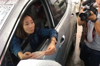 Nữ tài xế "chơi lỳ" tại BOT Cai Lậy