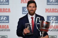 Vượt qua C.Ronaldo, Messi nhận cú đúp danh hiệu ở La Liga