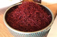 Đại gia mua "vàng đỏ" làm trà thưởng Tết