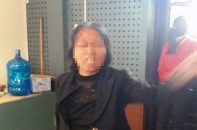 Người phụ nữ khỏa thân gây rối trụ sở Ủy ban huyện là ai?