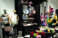 Khaisilk bán lụa Tàu: Phó Thủ tướng Trương Hòa Bình yêu cầu xử nghiêm minh