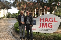 Bầu Đức: Hơn 10 năm qua tôi phải đội... mũ cối