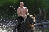 Sự thật về bức ảnh ông Putin cưỡi gấu gây xôn xao dư luận