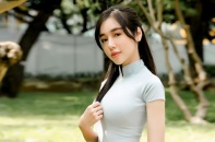 Elly Trần: "Tôi bớt mặc hở hang vì con"