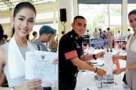 Hoa hậu chuyển giới Thái đi đăng ký nghĩa vụ quân sự