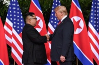  Donald Trump - Kim Jong-un ký thỏa thuận sau khi cùng ăn trưa, đi dạo, xem siêu xe "Quái thú"