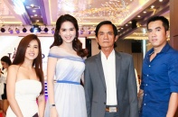Bố và anh chị ruột tới mừng Ngọc Trinh làm CEO