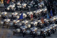 Dàn mô tô siêu độc hộ tống ông Trump khi đến Việt Nam