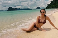MC Kỳ Duyên dù đã 54 tuổi vẫn tự tin mặc bikini, váy cúp ngực sexy 