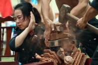 Màn biểu diễn công phu ngoạn mục của những "bông hồng thép" cảnh sát cơ động