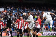 Real Madrid 3-0 Bilbao: Cú hattrick của Benzema
