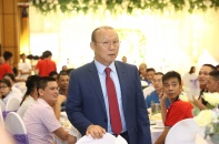 HLV Park và các đồng đội chúc mừng hạnh phúc Hùng Dũng