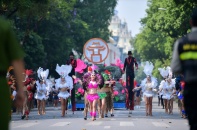 Hà Nội như tăng thêm "nhiệt" bởi vũ điệu Carnaval đường phố nóng bỏng