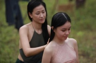 Phim "Vợ ba" bị dừng chiếu sau ồn ào bé gái 13 tuổi đóng cảnh nóng