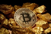 Giá Bitcoin ngày 26.5: Facebook tung “hàng hot”, Bitcoin vọt 8000$