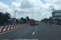 Tạm giữ 2 xe khách rượt đuổi nhau, đe doạ tính mạng hàng chục hành khách 