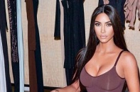 Kim Kardashian bị chỉ trích vì đặt tên nhãn hiệu nội y là Kimono