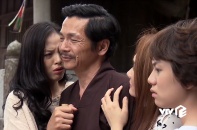 Sắp hết phim, "Về nhà đi con" vẫn khiến khán giả tranh cãi