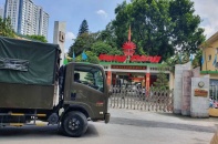 Binh chủng Hóa học đang tẩy độc nhà xưởng Công ty Rạng Đông 