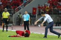 Báo Hàn Quốc bóc trần lý do HLV Nishino công kích thầy trò HLV Park Hang Seo