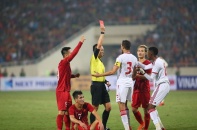 Cựu trọng tài FIFA phân tích tình huống hậu vệ UAE nhận thẻ đỏ