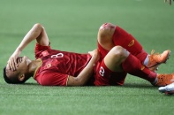 Hai đầu gối đều rớm máu, Trọng Hoàng hoá chiến binh quả cảm