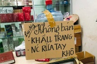 Nhà thuốc đồng loạt treo biển "không bán khẩu trang"