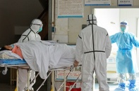 Số người chết vì virus corona tăng lên 426