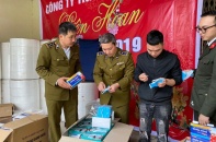 Phát hiện xưởng làm khẩu trang kháng khuẩn bằng giấy vệ sinh