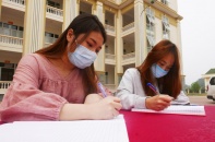 Nghẹn ngào với lưu bút Covid-19: “Tổ quốc là nơi không bao giờ bỏ rơi chúng ta!”