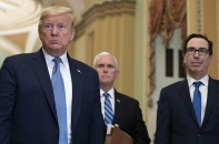 Sóng ngầm sau gói kích thích kinh tế của Trump
