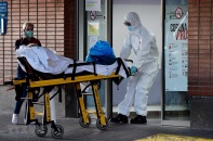 Tình hình COVID-19 đến 16 giờ ngày 4/4: Gần 60.000 người tử vong