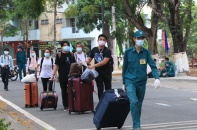 Hơn 77.000 người tiếp xúc gần và nhập cảnh đang được theo dõi, cách ly