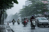 Đêm 20/4, Trung Bộ, Nam Bộ tiếp tục có mưa dông kèm lốc xoáy