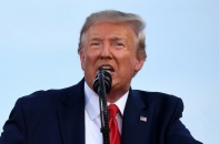 Trump tuyên bố sắp chiến thắng Covid-19
