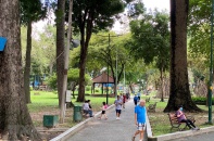 TP.HCM xử phạt 841 trường hợp không đeo khẩu trang nơi công cộng