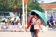 Bắc Bộ và Trung Bộ tiếp tục nắng nóng, Hà Nội nhiệt độ cao nhất 37 độ