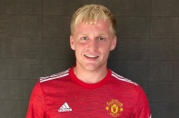 Donny van de Beek chính thức gia nhập Manchester United