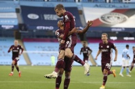 Thắng đậm Man City 5-2, Leicester chiếm ngôi đầu Premier League