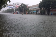 Bão số 8 cách quần đảo Hoàng Sa 450km, mưa xuất hiện trên cả nước