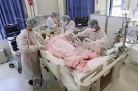 Vì sao các nước giàu dễ bị tổn thương do COVID-19 hơn các nước nghèo?