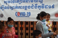 Dịch COVID-19 lây lan nghiêm trọng, Campuchia ra thông điệp khẩn