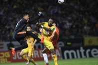 Thêm hai cầu thủ V-League nhận án phạt nặng vì hành vi bạo lực sân cỏ