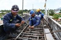 Nhà thầu giao thông các dự án trọng điểm “mất máu” vì giá thép phi mã