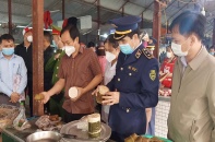 An toàn thực phẩm mùa lễ hội: Đến hẹn lại… lo