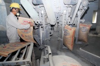 Kiến nghị lùi thời hạn tăng thuế xuất khẩu clinker