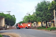Chủ đầu tư khu công nghiệp mang xe cứu hỏa đi đòi nợ doanh nghiệp: Đâu là căn nguyên?