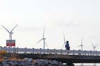 Chủ dự án năng lượng tái tạo “chồn chân mỏi gối”... chờ