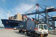 Xuất khẩu tăng tốc, xuất siêu gần 11,7 tỷ USD